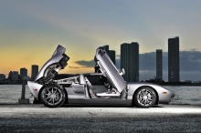 Ford GT -  